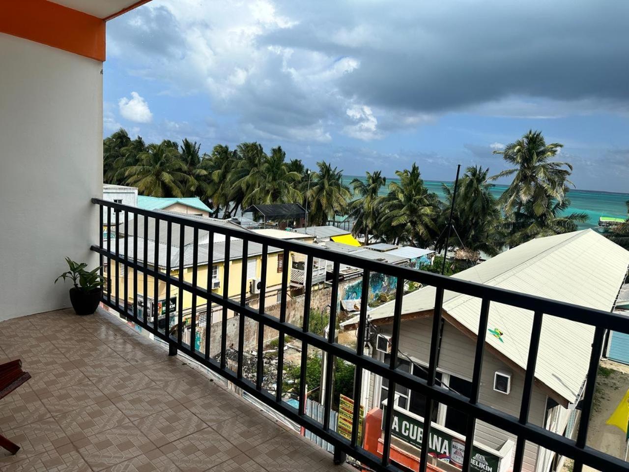 Enjoy Hotel Caye Caulker Kültér fotó